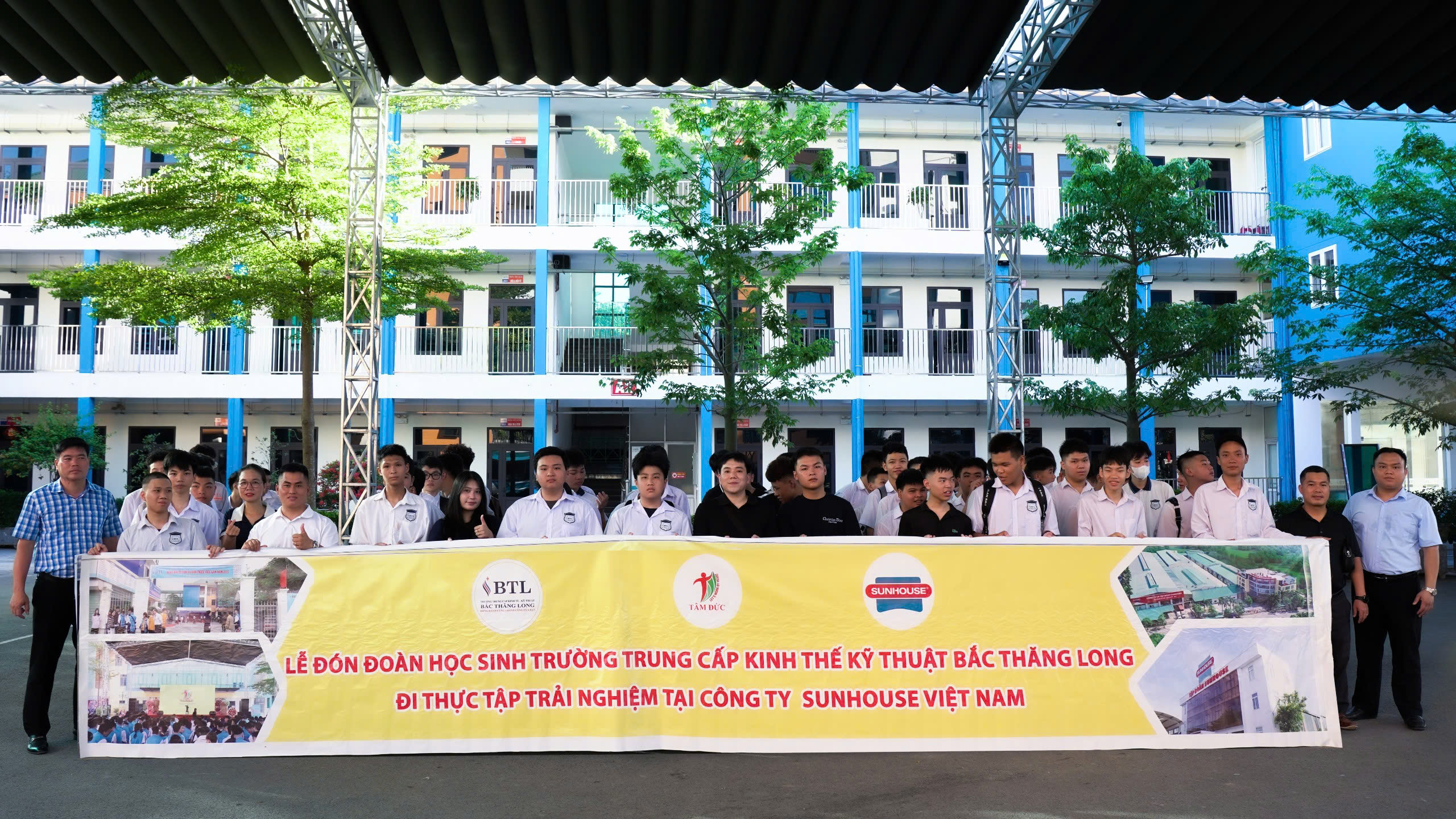 PHÒNG PHÁT TRIỂN NHÂN LỰC CÔNG TÁC HỌC SINH SINH VIÊN KẾT HỢP VỚI TRƯỜNG TRUNG CẤP KTKT BẮC THĂNG LONG TỔ CHỨC THỰC TẬP CHO HSSV TẠI NHÀ MÁY SUNHOUSE